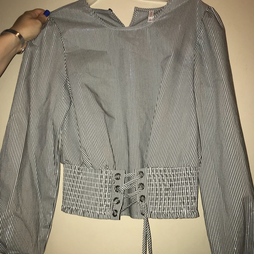 Blue/gray shirt